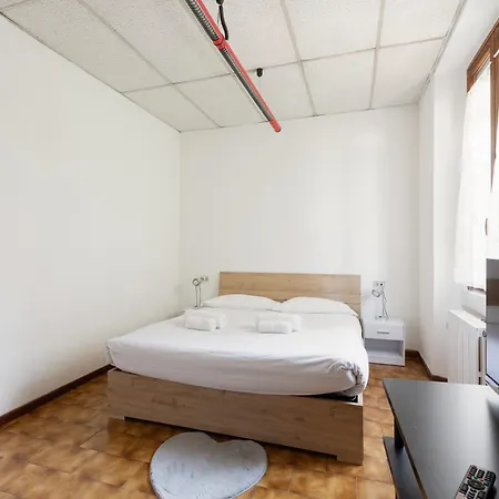 Apartment Guesthost - M3 Lodi Tibb-brenta Comfy Flat Milan